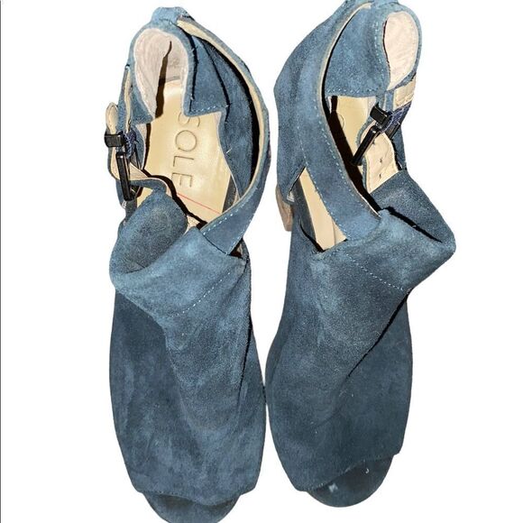 Sole Society Blue Suede Sandals Size 8 M - Picture 1 of 5